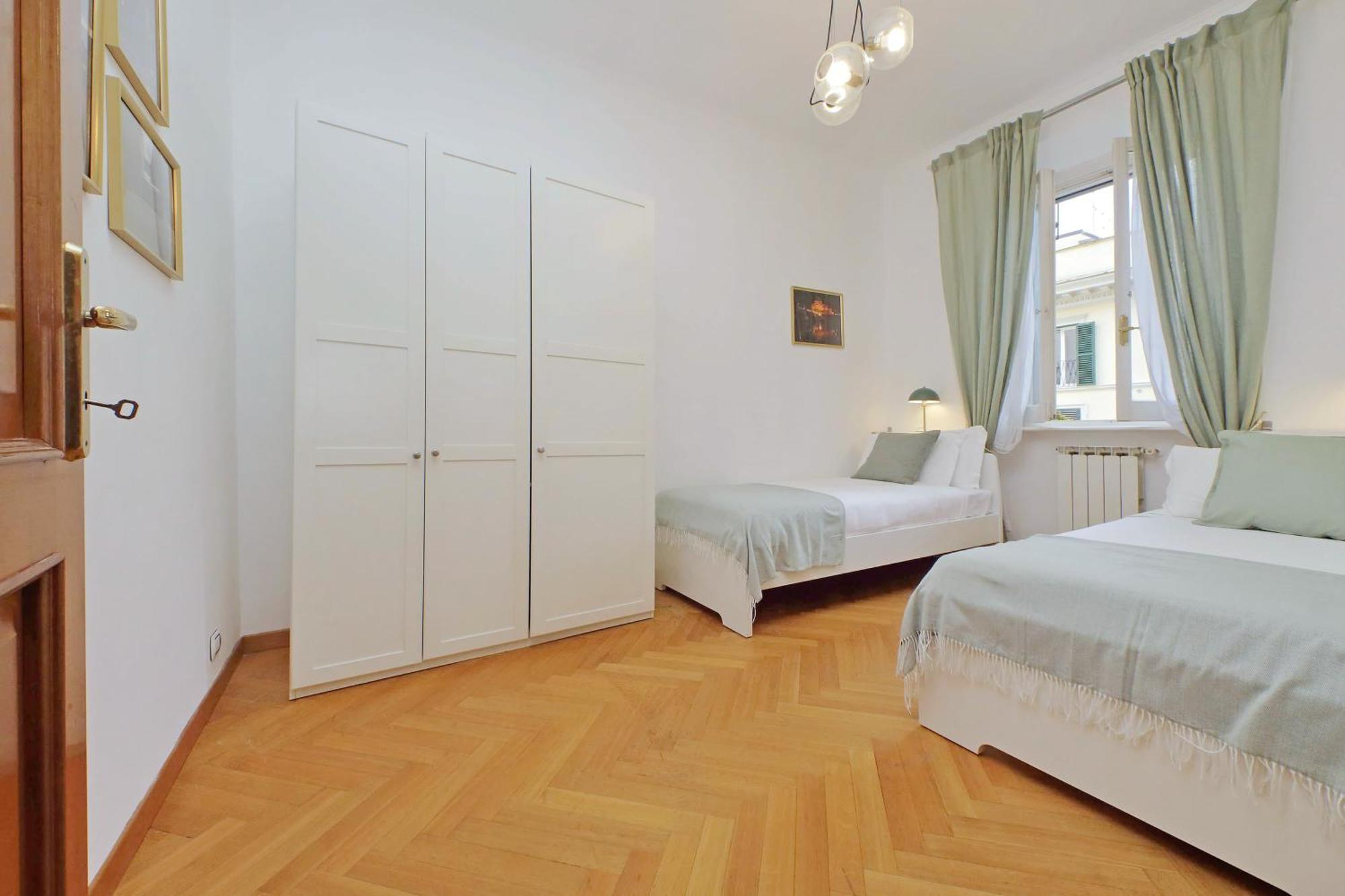 Ych-Comfortable 2 Bedrooms Flat Near Colosseum Rome Exterior photo